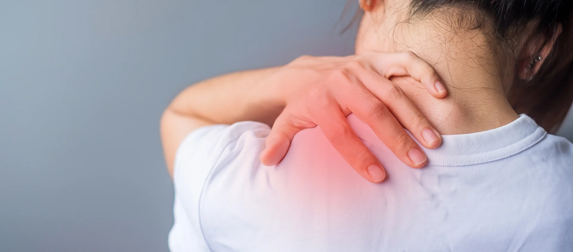 woman with neck and shoulder pain