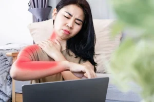 a woman experieced shooting pain from neck down to the arm