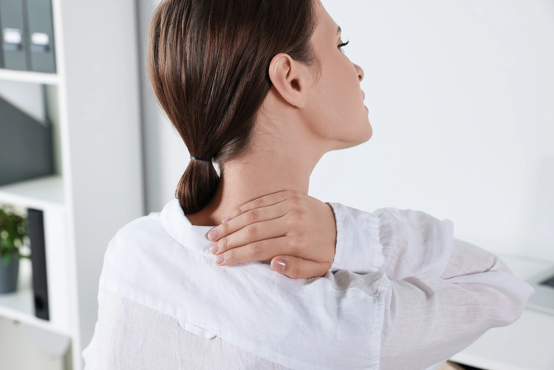 neck pain right side