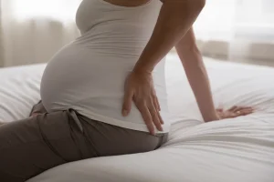 pregnant woman who experienced back pain