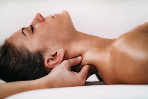 neck massage for chronic neck pain