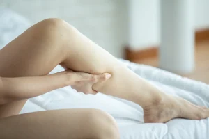 a woman suffering from sciatica pain