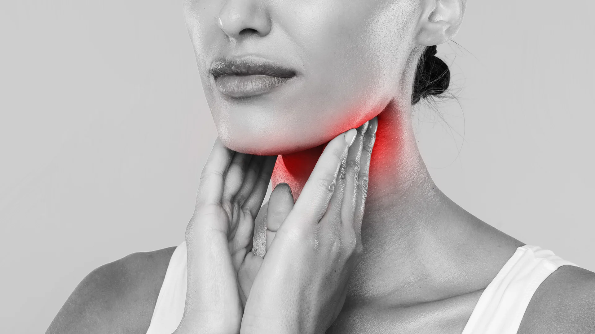 thyroid neck pain