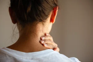 right side of neck pain